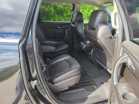 Used 2015 Chevrolet Traverse LT w/ LPO, 'HIT The Road' Package AWD/4WD image 14