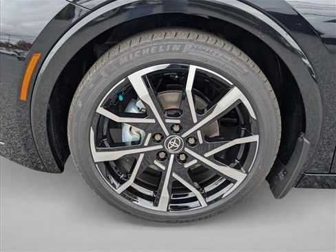 New 2026 Toyota Prius Plug-In Hybrid image 5