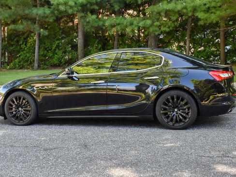 Used 2020 Maserati Ghibli RWD image 3