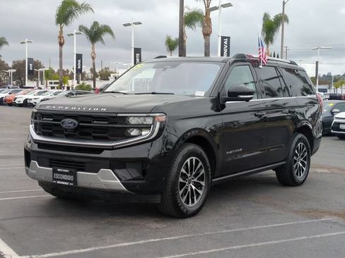 Used 2025 Ford Expedition Platinum AWD/4WD image 7