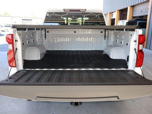 Used 2024 Chevrolet Silverado 1500 LT w/ Z71 Off-Road Package image 15