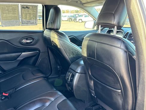 Used 2022 Jeep Cherokee Latitude Lux image 34