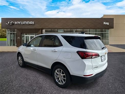 Used 2022 Chevrolet Equinox LS w/ LS Convenience Package image 25