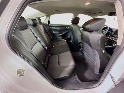 Used 2019 Honda Accord LX image 27