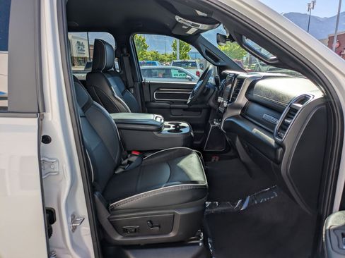 Used 2025 RAM 2500 Laramie AWD/4WD image 34
