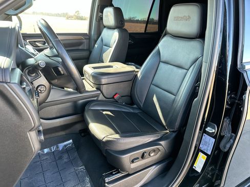 Used 2023 Chevrolet Tahoe High Country image 11