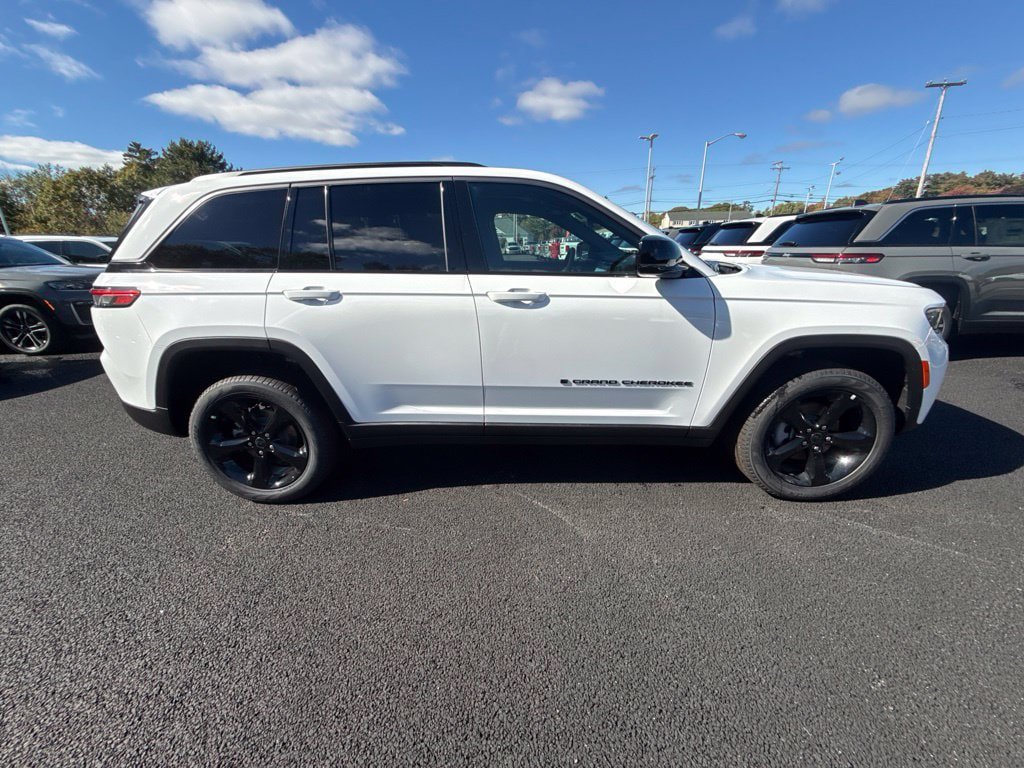 New 2027 Jeep Grand Cherokee Limited AWD/4WD image 6