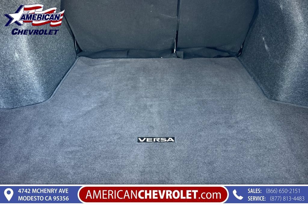 Used 2025 Nissan Versa SV FWD image 18