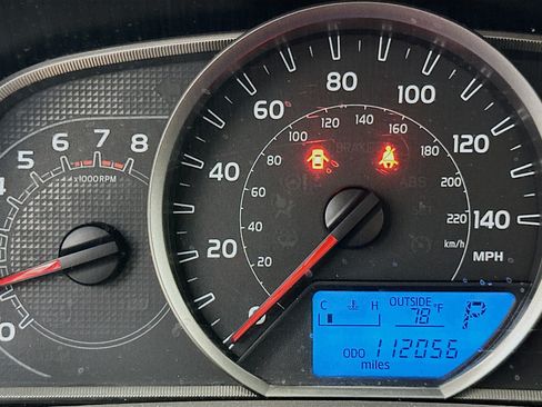 Used 2015 Toyota RAV4 LE FWD image 18