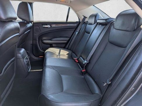 Used 2019 Chrysler 300 Limited w/ Safetytec Plus Group RWD image 19