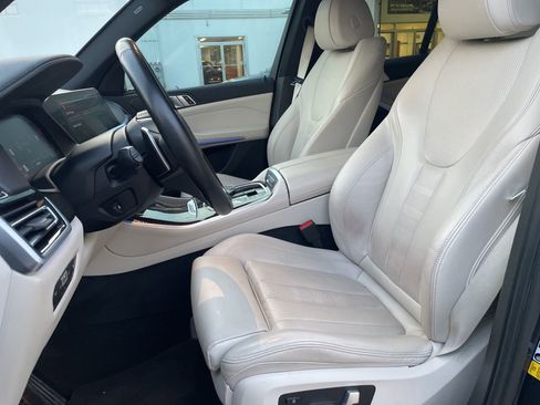 Used 2021 BMW X5 sDrive40i w/ Parking Assistance Package image 9