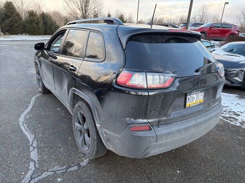Used 2019 Jeep Cherokee Altitude image 5