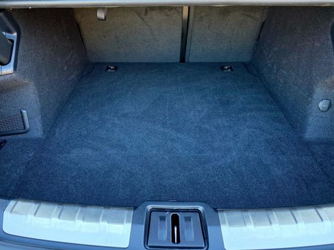 Used 2020 Porsche Taycan image 15