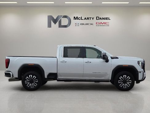 Used 2024 GMC Sierra 2500 Denali Ultimate w/ Max Trailering Package image 6