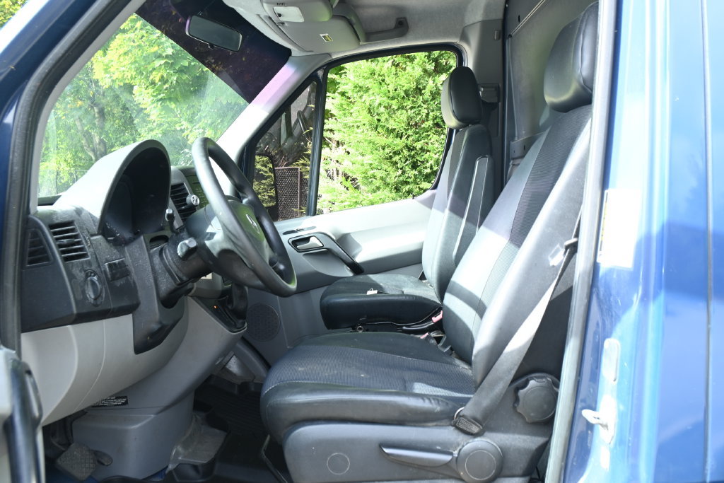 Used 2015 Mercedes-Benz Sprinter 2500 image 3