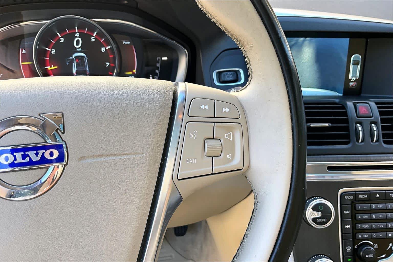 Used 2015 Volvo XC60 T5 Premier FWD image 25