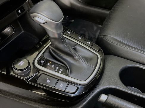 Used 2024 Kia Seltos EX image 24