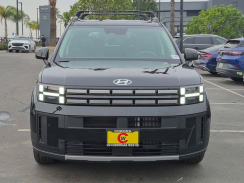 Used 2025 Hyundai Santa Fe SEL image 2