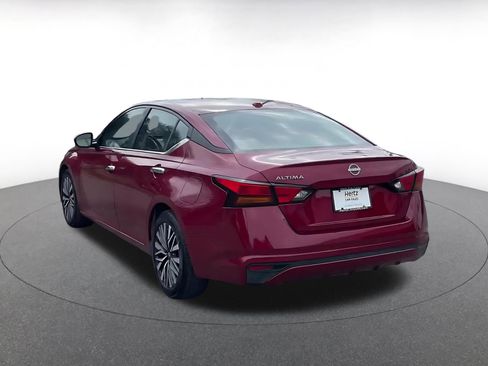 Used 2025 Nissan Altima 2.5 SV image 10