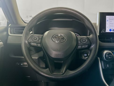 Used 2025 Toyota RAV4 XLE FWD image 18
