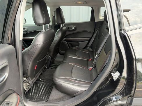 Used 2018 Jeep Compass Trailhawk w/ Leather Interior Group AWD/4WD image 24