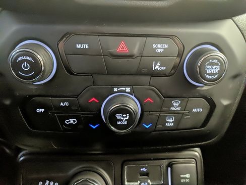 Used 2022 Jeep Renegade Latitude image 21