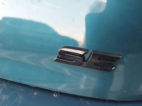 Used 2025 Toyota Camry SE image 7