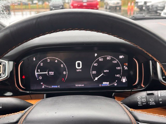 Used 2025 Jeep Grand Wagoneer L Series III AWD/4WD image 22