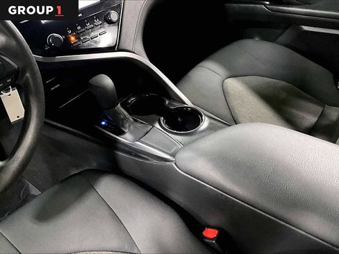 Certified 2020 Toyota Camry LE image 17