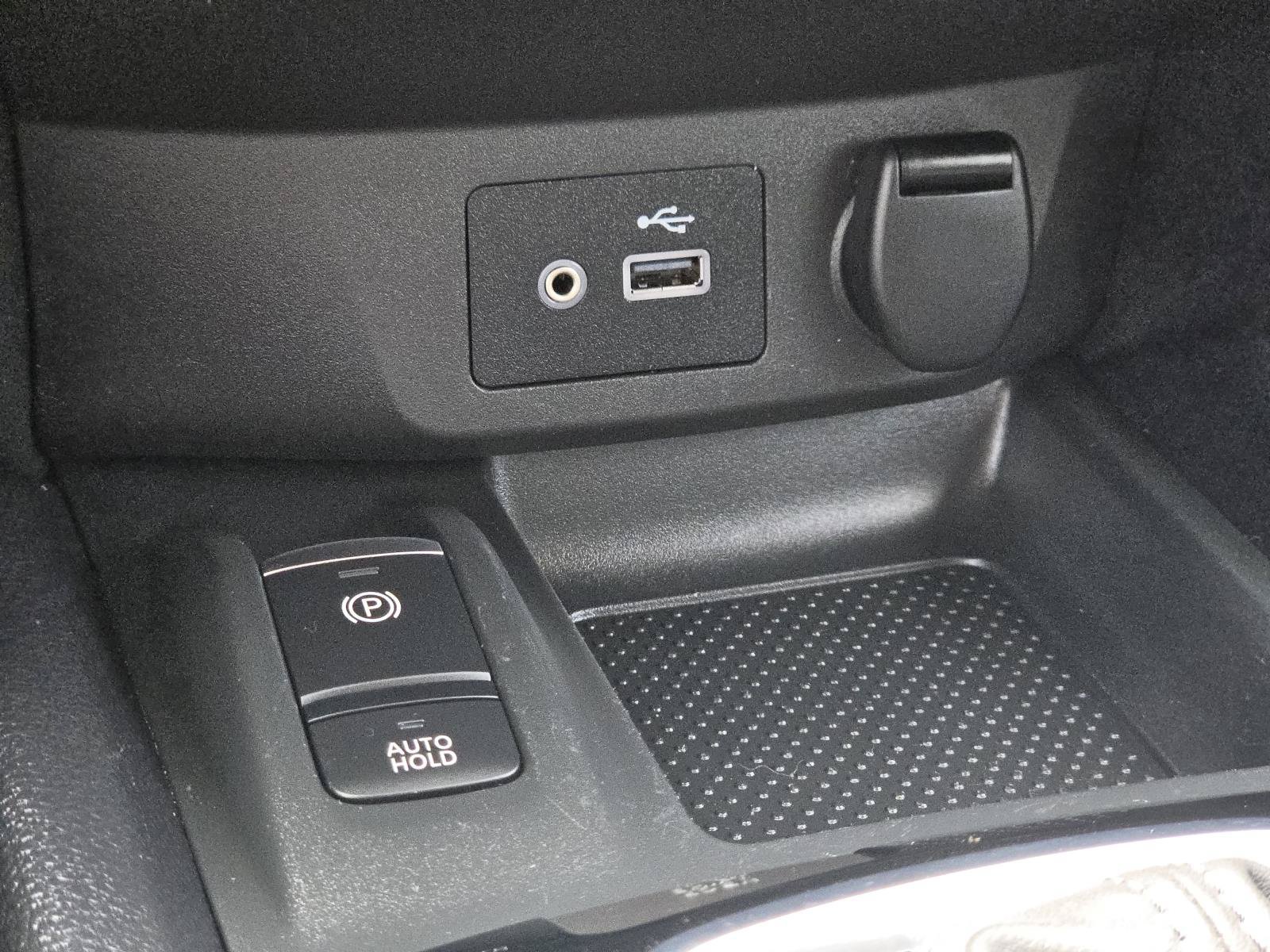 Used 2022 Nissan Rogue Sport SV w/ Technology Package FWD image 25