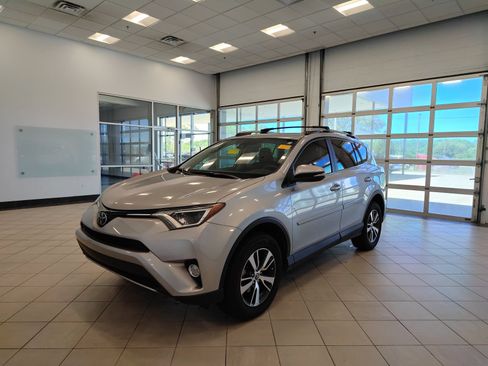 Used 2017 Toyota RAV4 XLE w/ Plus Special Value Package FWD image 7