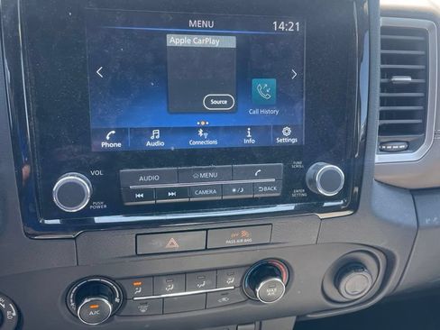 Used 2022 Nissan Frontier SV AWD/4WD image 10