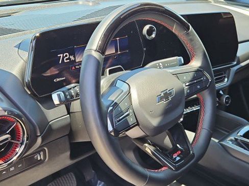 Used 2024 Chevrolet Equinox EV RS FWD image 11