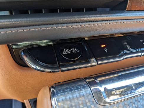 Used 2025 Lincoln Aviator Black Label image 29