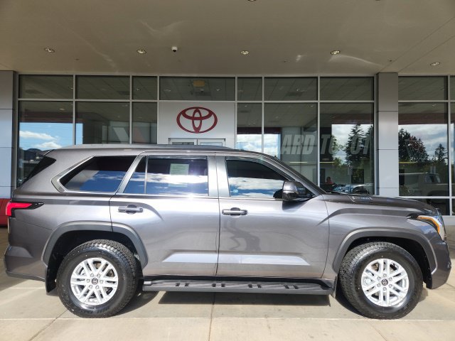 Used 2024 Toyota Sequoia SR5 w/ SR5 Premium Package AWD/4WD image 3