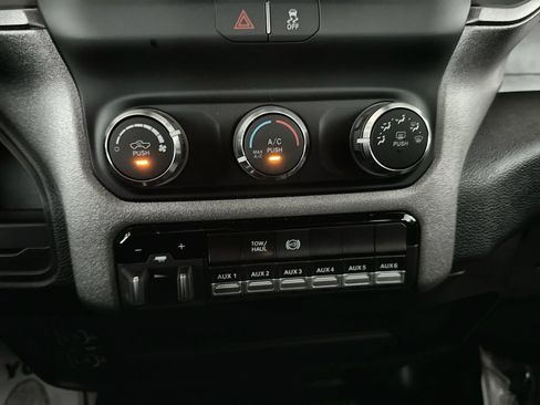 New 2024 RAM 3500 Tradesman w/ Chrome Appearance Group AWD/4WD image 17