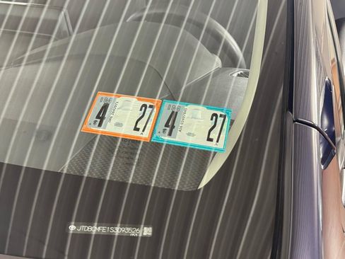 Used 2025 Toyota Corolla LE w/ LE Premium Package FWD image 10