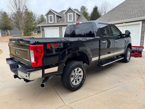 Used 2017 Ford F250 XLT w/ XLT Premium Package image 7