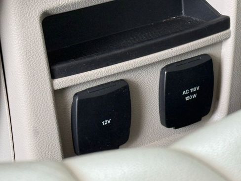 Used 2016 Ford Edge Titanium w/ Technology Package image 30