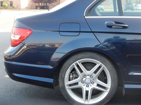 Used 2012 Mercedes-Benz C 250 Sedan image 22