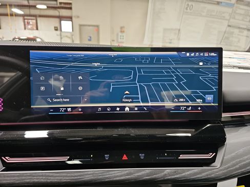 New 2026 BMW 530i xDrive AWD/4WD image 23
