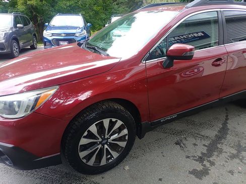 Used 2017 Subaru Outback 3.6R Limited AWD/4WD image 2