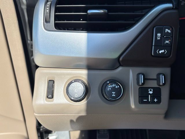 Used 2020 Chevrolet Tahoe LT AWD/4WD image 12