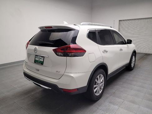 Used 2019 Nissan Rogue SV FWD image 9