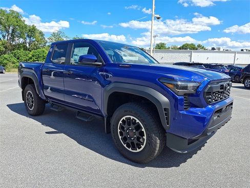 New 2025 Toyota Tacoma TRD Off-Road image 7