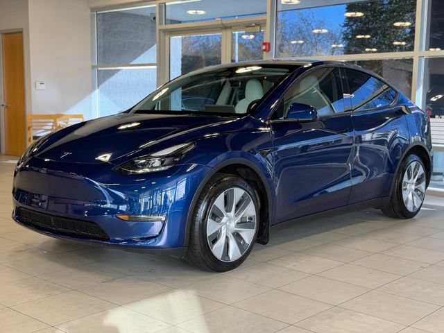 Used 2023 Tesla Model Y Long Range AWD/4WD image 4