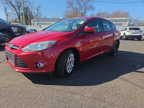 Used 2012 Ford Focus SE image 3