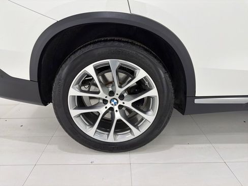 Used 2026 BMW X5 xDrive40i w/ Climate Comfort Package image 44