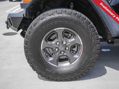 Used 2020 Jeep Gladiator Rubicon w/ Trailer Tow Package AWD/4WD image 12