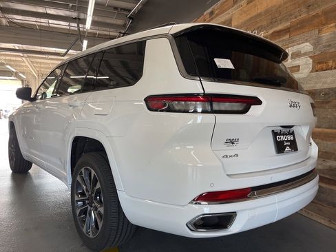 New 2025 Jeep Grand Cherokee L Overland w/ Trailer Tow Package image 21